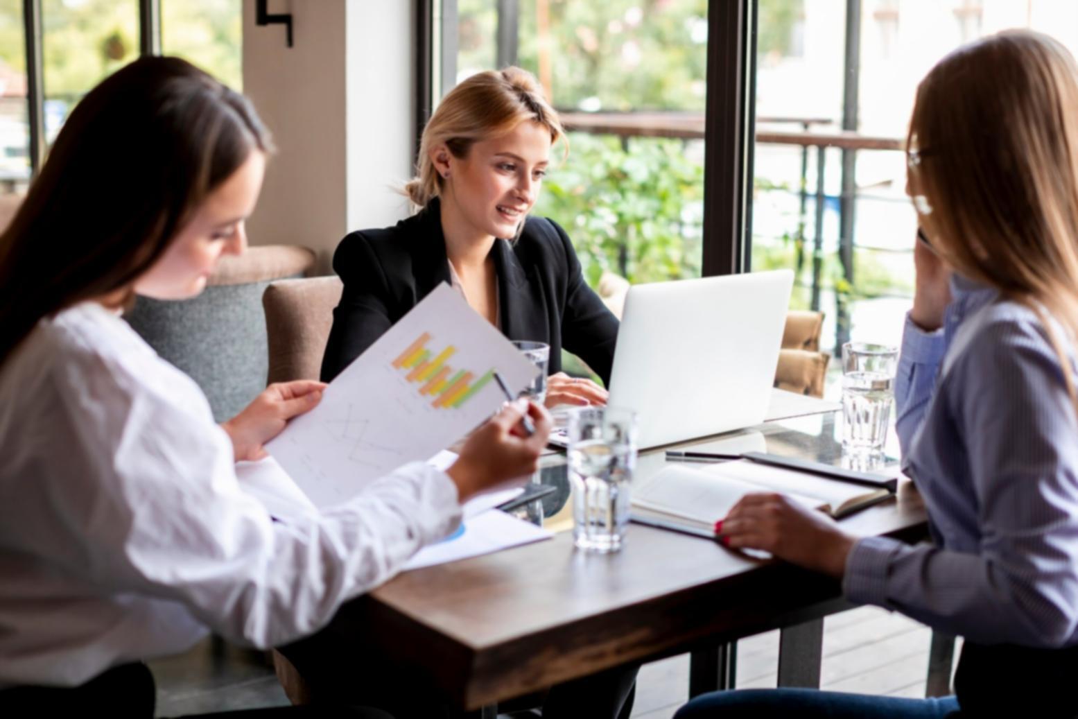 Herramientas especializadas para categorización financiera